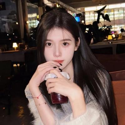 彩虹艳女